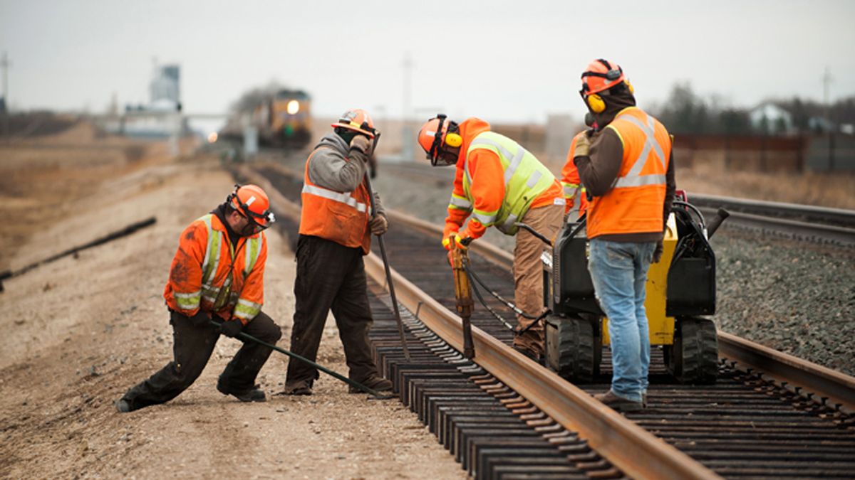 🚄 ۷ نکته طلایی درباره پیمانکار راه‌آهن و توسعه زیرساخت‌های ریلی ایران