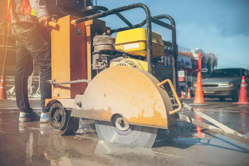 عوامل کلیدی در انتخاب بهترین کاتر آسفالت‌بر