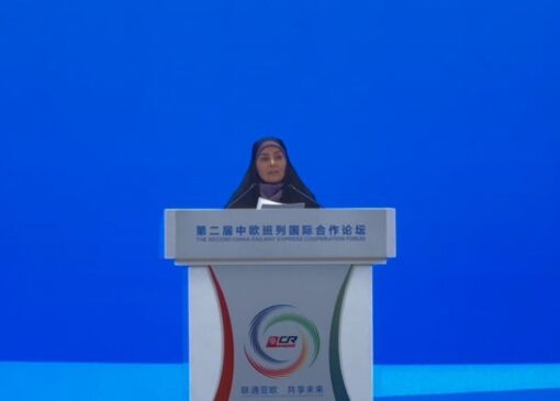 وزیر راه و شهرسازی: راه‌گذر ریل جنوبِ جاده ابریشم تکمیل می‌شود