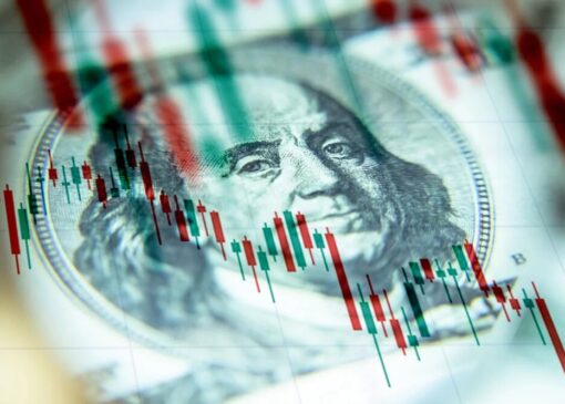 جبران کسری بودجه با جهش ارزی، نظام مالی را در چرخه بی‌پایان گرفتار کرد